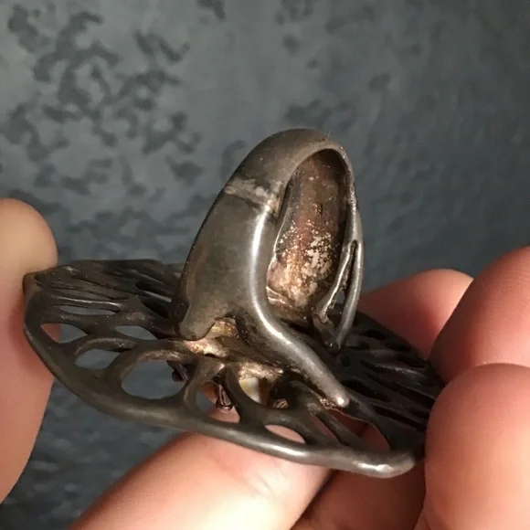 Vintage mid Century Modern Brutalist Fossil Stone Ring - Picture 11 of 14